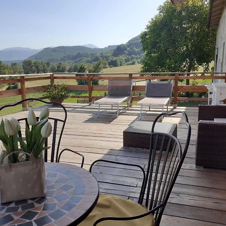 B&B Max & Lory Neviano degli Arduini Exterior foto